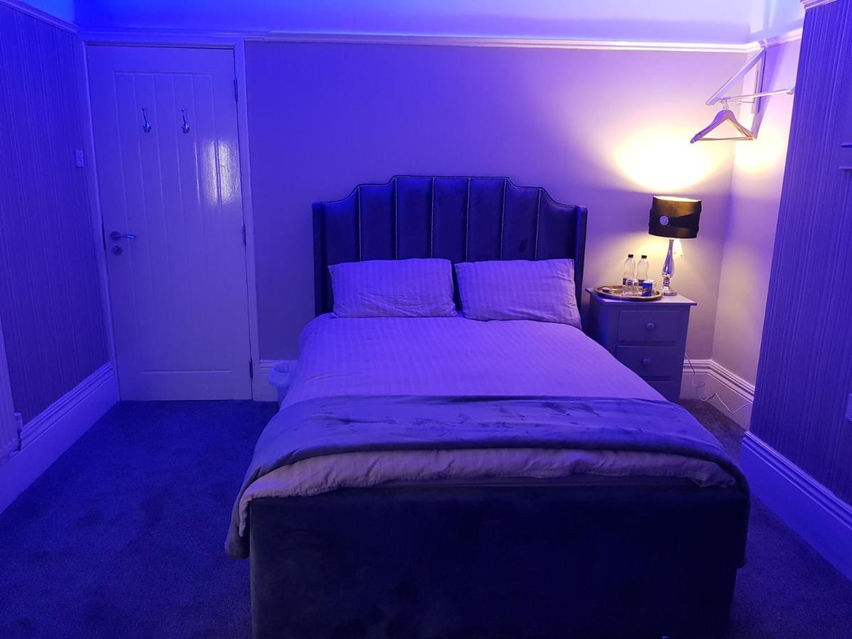 Highfields Living - All Rooms Ensuite- Free Wifi- Free Local Parking Sheffield Exterior photo